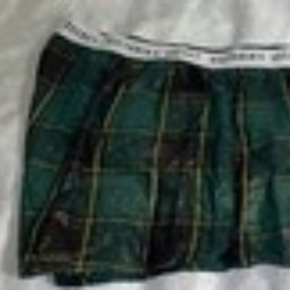VICTORIA’S SECRET Women’s Large Pajama Pj Shorts Green Gold Plaid Packer's